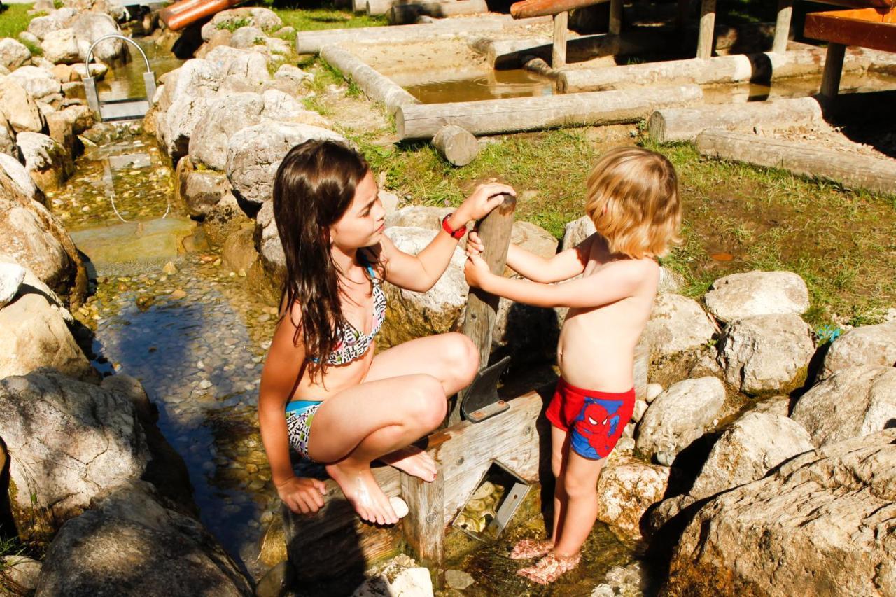 Apart- Und Wellnesshotel Dachsteinresort Russbach am Pass Gschutt Εξωτερικό φωτογραφία